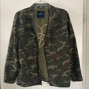 Embroidered American Eagle Camo Women’s Jacket Large